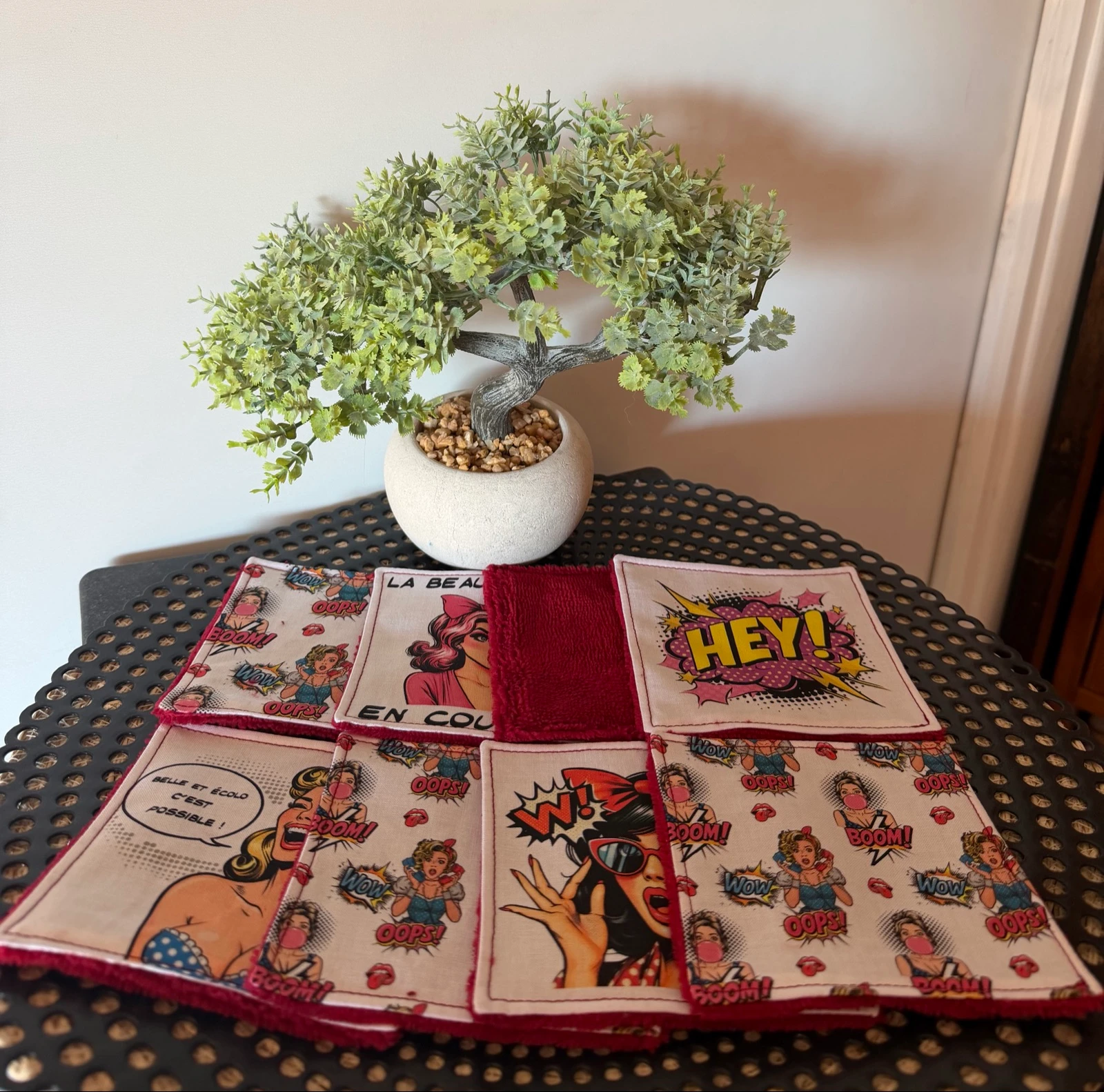 Lingettes pop art bordeaux 